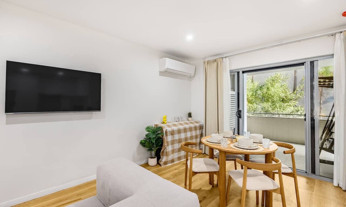 Indooroopilly Apartment | Spacious 2BR Getaway | Great Location & Comfort