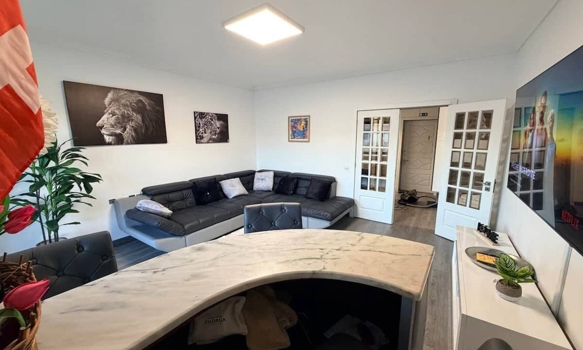 Furadouro Apartment | Spacious 3-bedroom apartment 200m from the beach