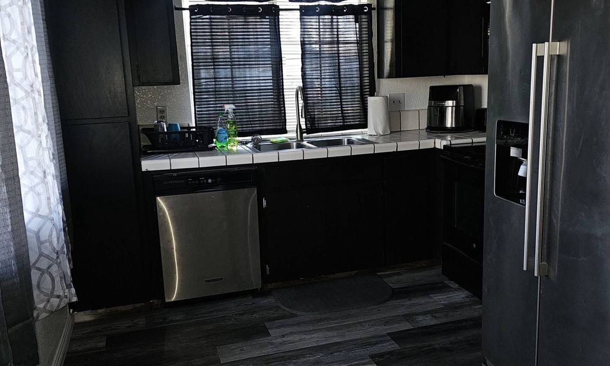 Stockton House | Spacious 4-bedroom house with AC, WiFi in enjoyable Stockton