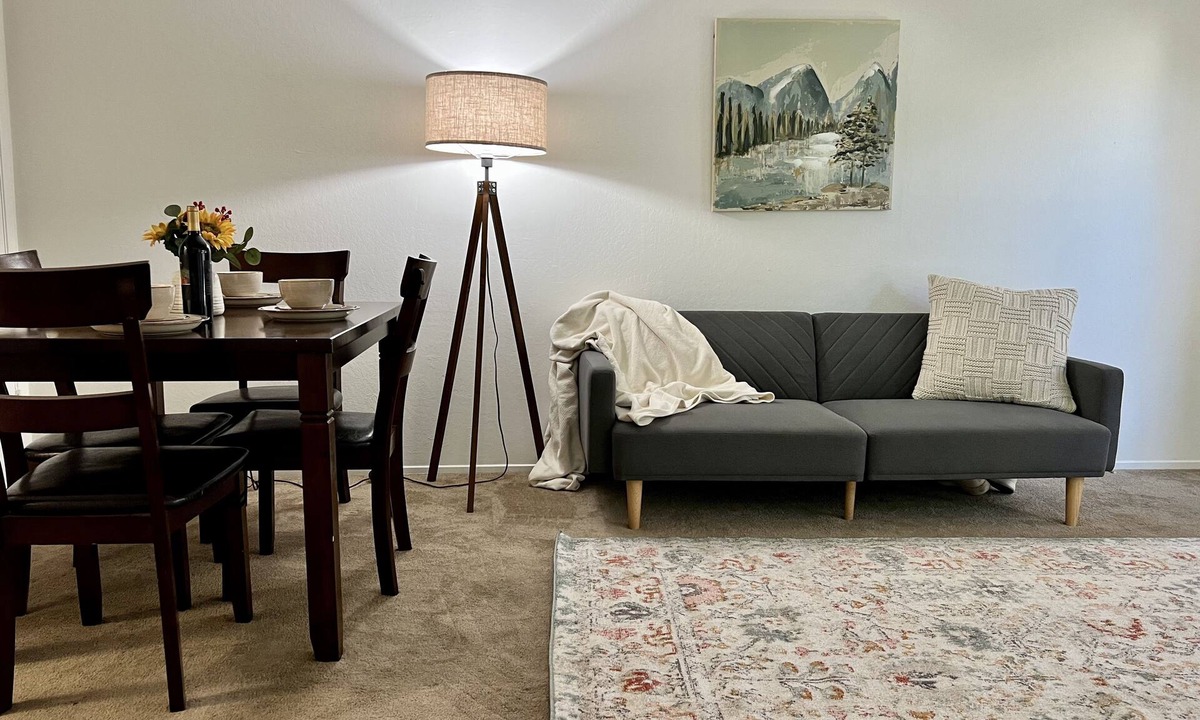 Burlingame Apartment | Spacious Downtown Burlingame Apt. with Driveway Parking & Private Patio 1/1