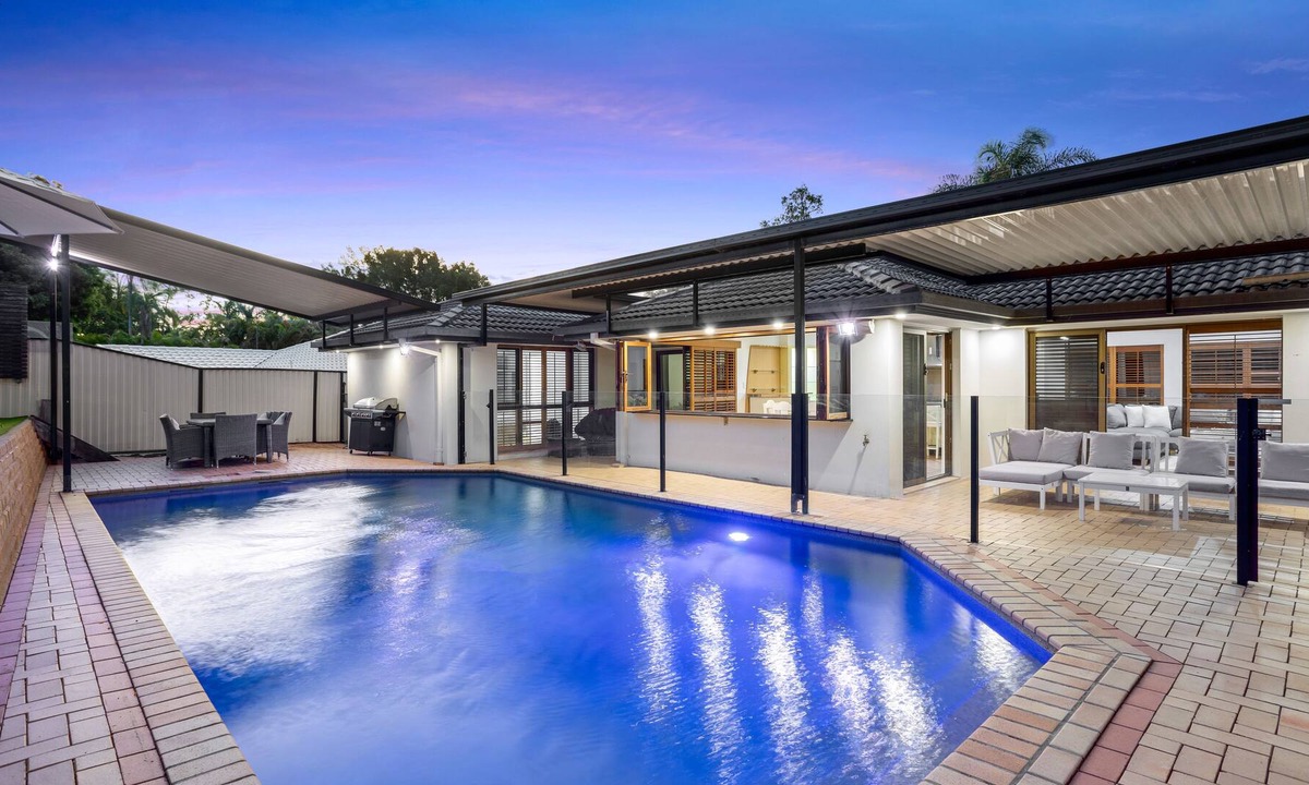 Robina House | Spacious Family Holiday Home with Private Pool