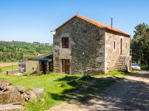 Maceira Apartment | Spacious House in Seia with Stunning Mountain Views, 150 m²
