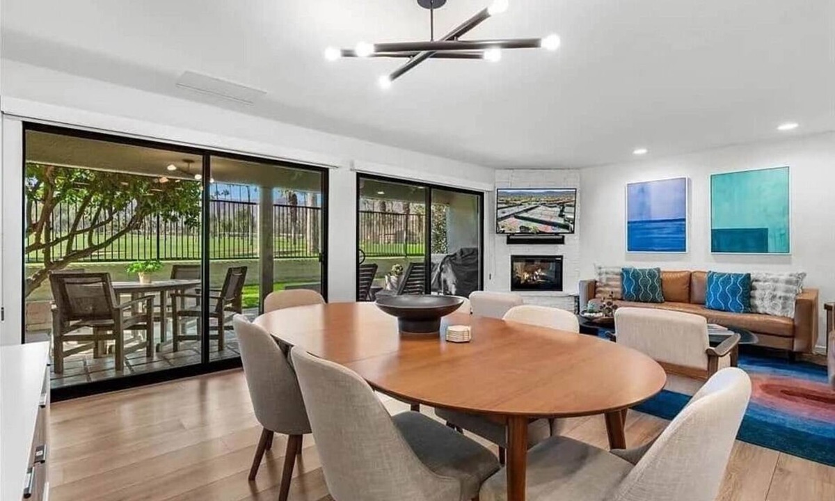 Palm Desert Apartment | Spacious Modern Condo/Blocks from El Paseo