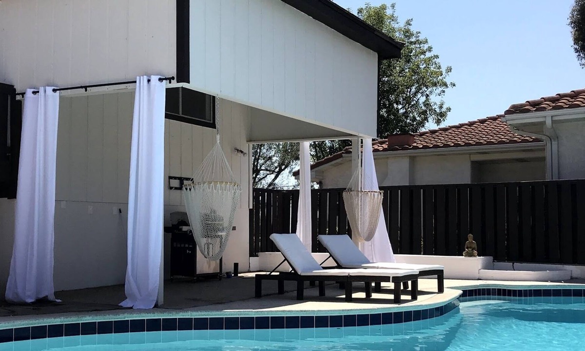 El Cerrito House | Spacious Modern Remodel w/ Pool!