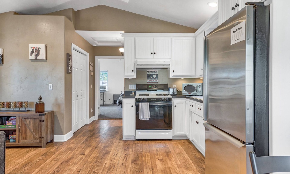 Santa Ynez House | Spacious One bedroom Guest House centrally located in the Santa Ynez Valley