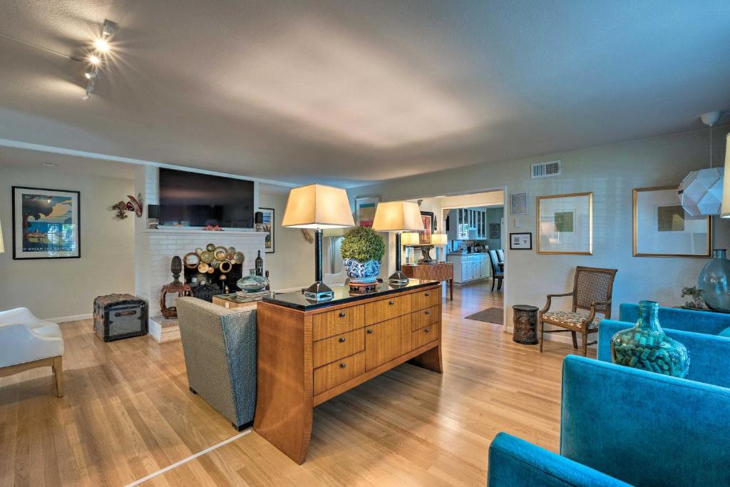 Lodi House | Spacious Wine Country Home: 1 Mi to Downtown Lodi!