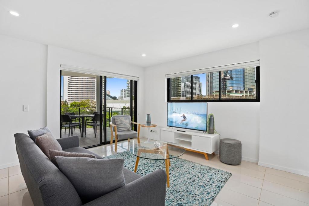 Broadbeach Waters Apartment | Spice Broadbeach - Hosted by Gold Coast Luxury Resorts