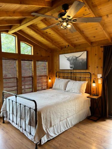 Three Rivers Ski Chalet | Stargazer Chalet, two bedroom with WiFi