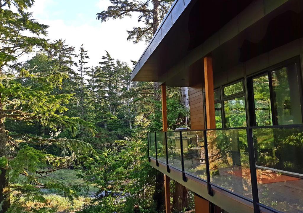 Ucluelet House | Storm Cove Suites
