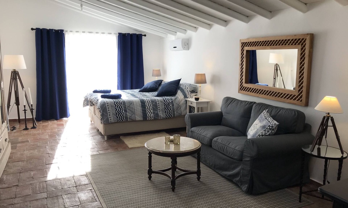 Fonte do Bispo Apartment | Studio apartment with two patios and pool