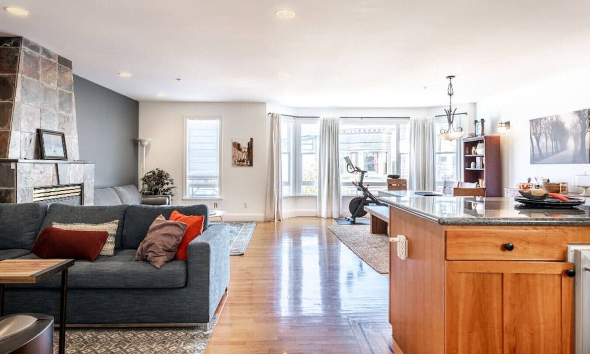 Mission District Condo | Stunning 3-Bedroom Apartment Steps from Dolores Park