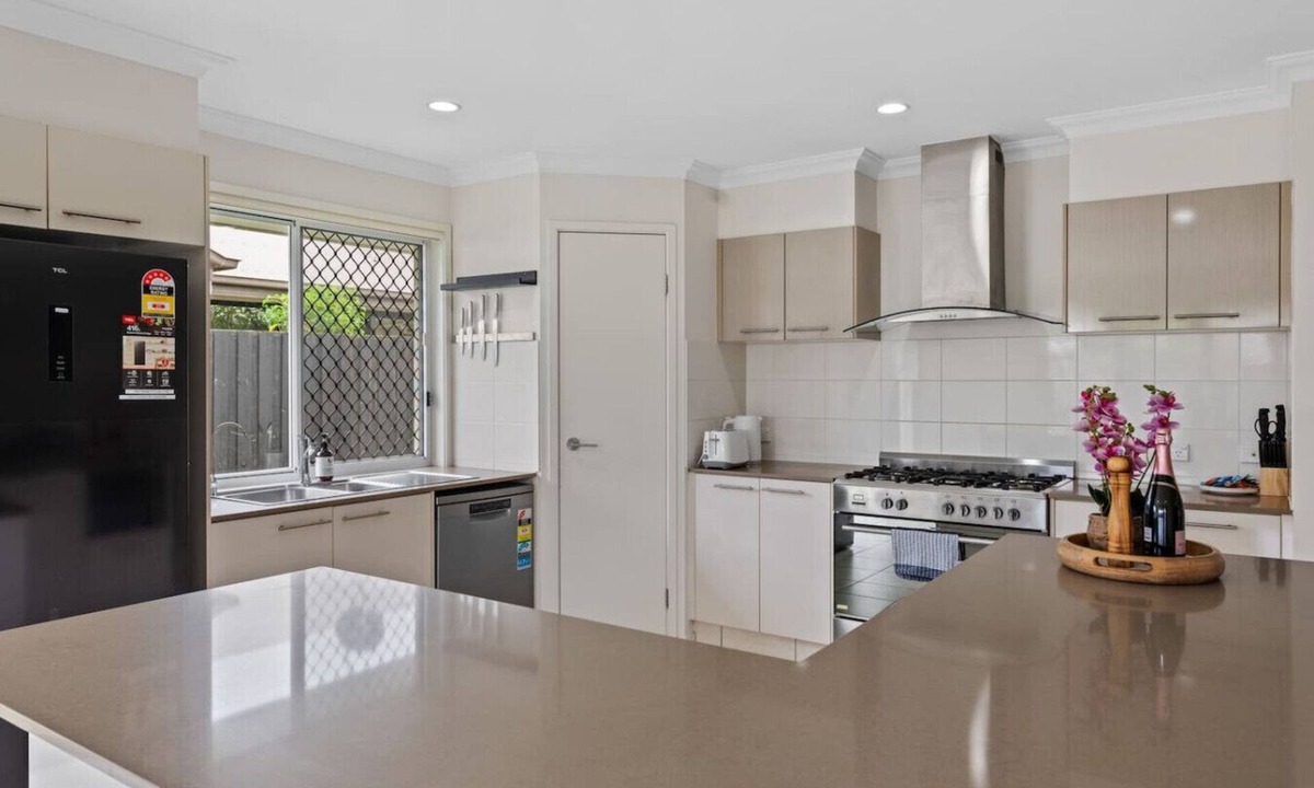 Coomera House | Stunning 4BR Home w/Yard/Parking/Costco/ThemePark