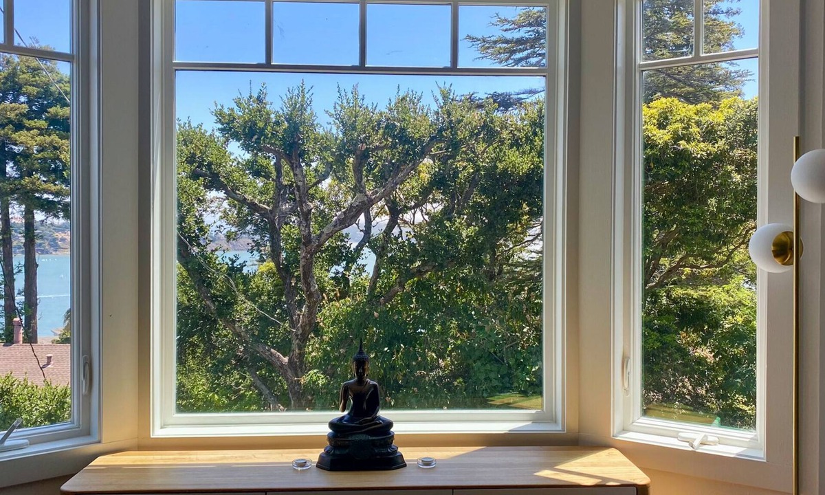 Sausalito Condo | Stunning Bay Views – Artist’s Zen Retreat - Extras!