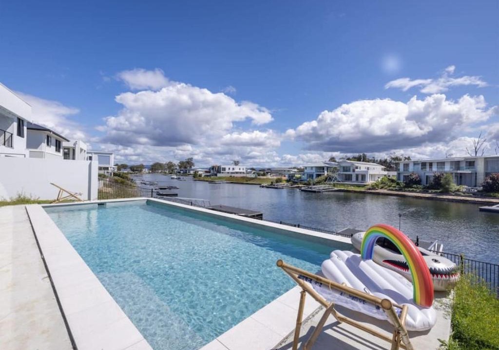 Helensvale House | Stunning waterfront family home with pontoon newly