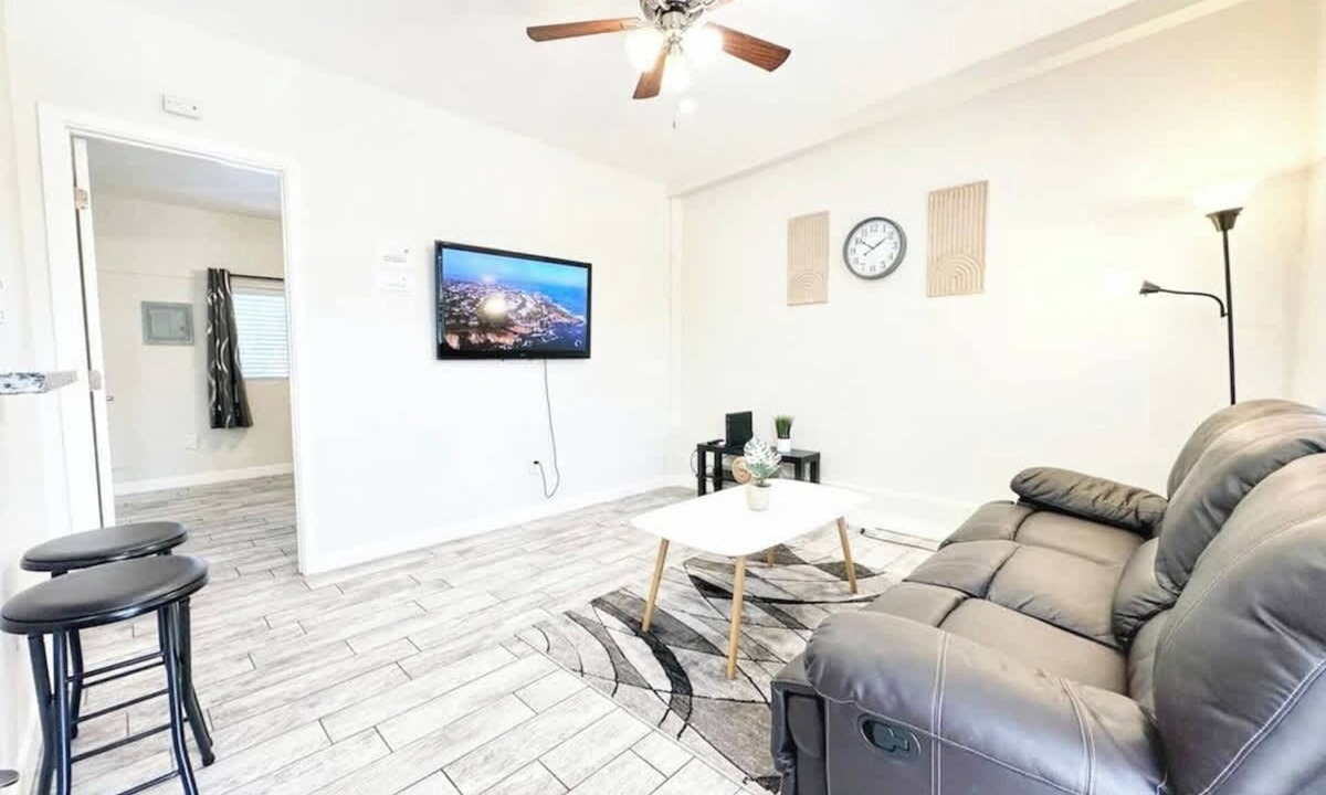 Lincoln Acres Apartment | Stylish Escape with Patio & BBQ Grill