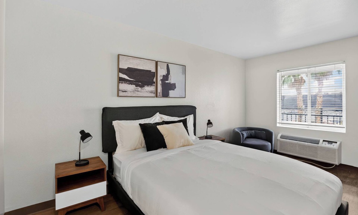 Las Vegas Apartment | Stylish renovated studio with new modern design