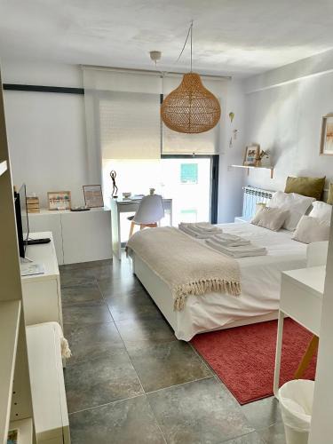 Santo Condestavel House | Suíte Campo de Ourique - Art and Comfort