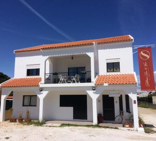 Castelo House | Sublime Sun & Van - By Meco Stays