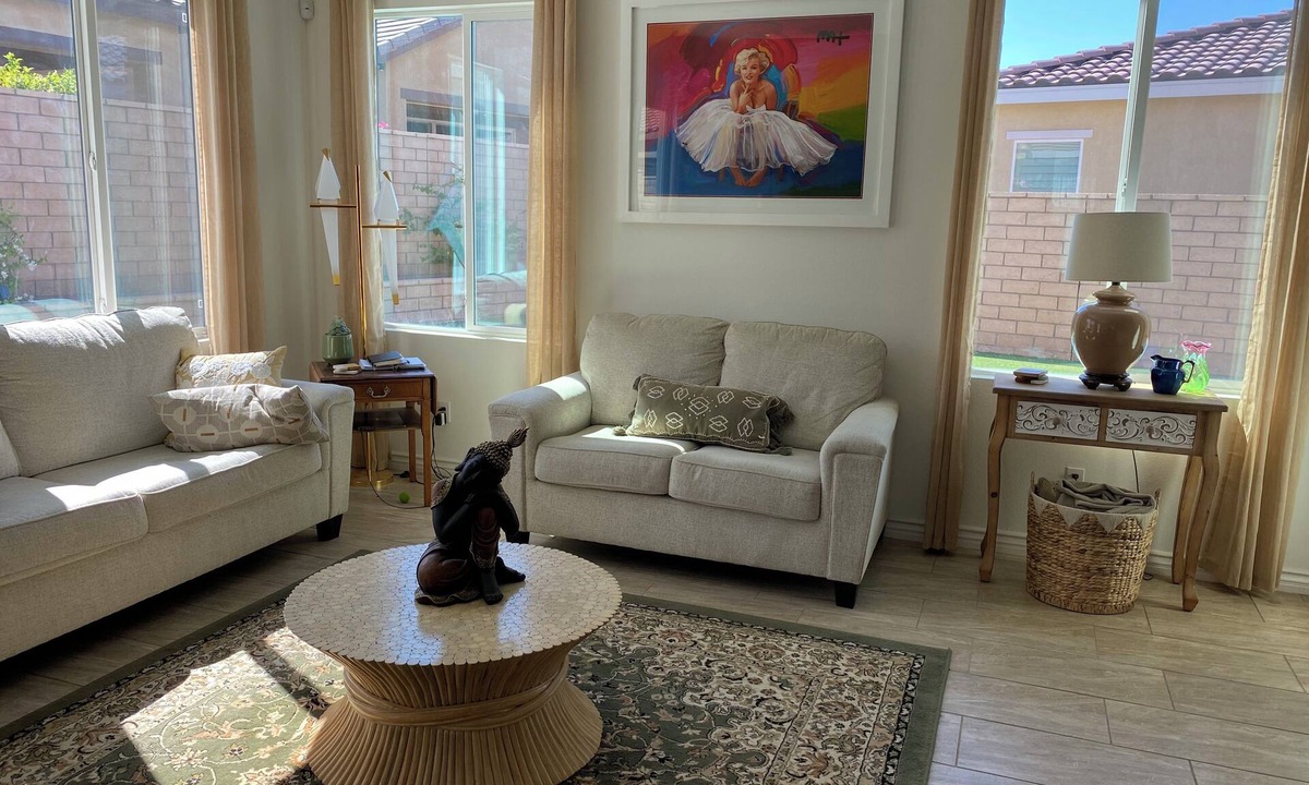 Terra Lago House | sunny Elegant Retreat 3-bedroom house with AC in charming Indio 55+