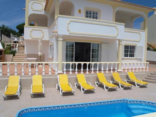 Vale Navio Apartment | Sunny poolview Apartment