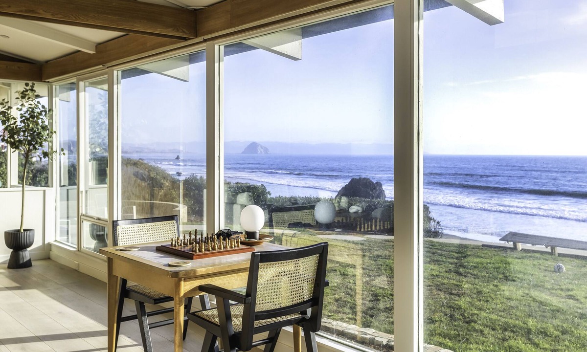 Cayucos House | Sunrise to Sunset Views Cayucos Beachfront Home