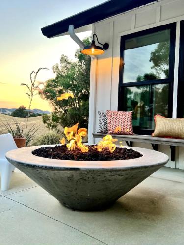Atascadero House | Sunset View Luxury Living on 5 Picturesque Acres