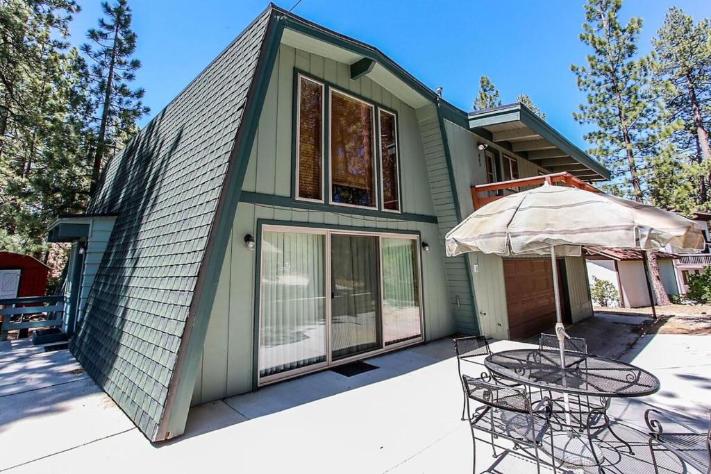 Summit Estates House | Switzerland Ski Chalet-845 by Big Bear Vacations