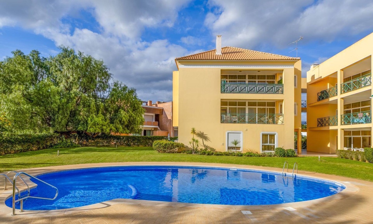 Vilamoura Apartment | T2 Sereno c/Piscina em Vilamoura by LovelyStay