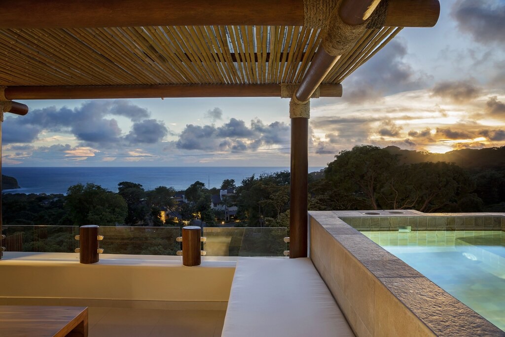 Guacalito de La Isla Condo | Terraza H5 Fully Equipped Luxury Penthouse @ Guacalito de la Isla