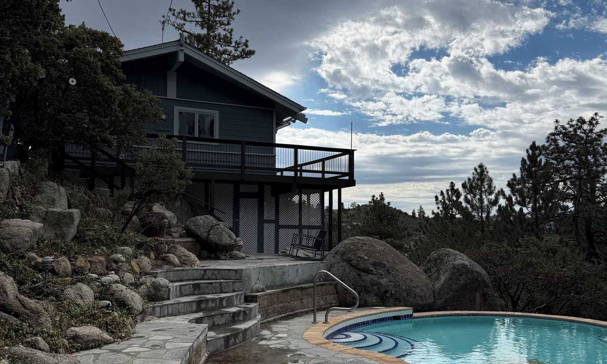 Mountain Center Cabin | The Art of Living in the Mountain