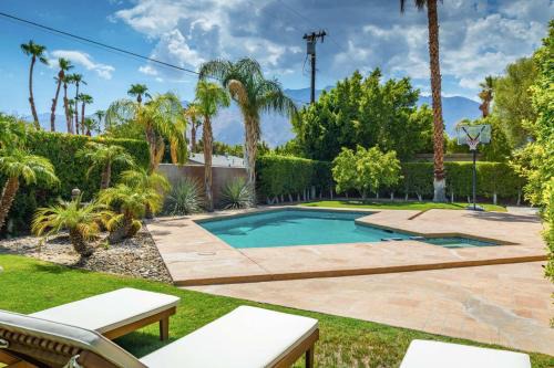 Palm Springs Villa | The Casa Geatway 18 sleepers