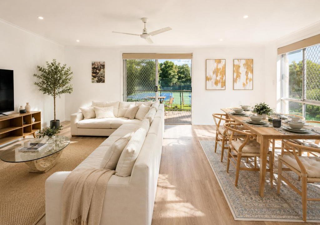 Springwood House | The Dennis Court - Private Tennis Court & Pool
