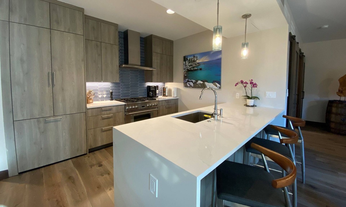 Stateline Condo | The Exclusive Tahoe Beach Club, Ultimate Beach Front Luxury #207