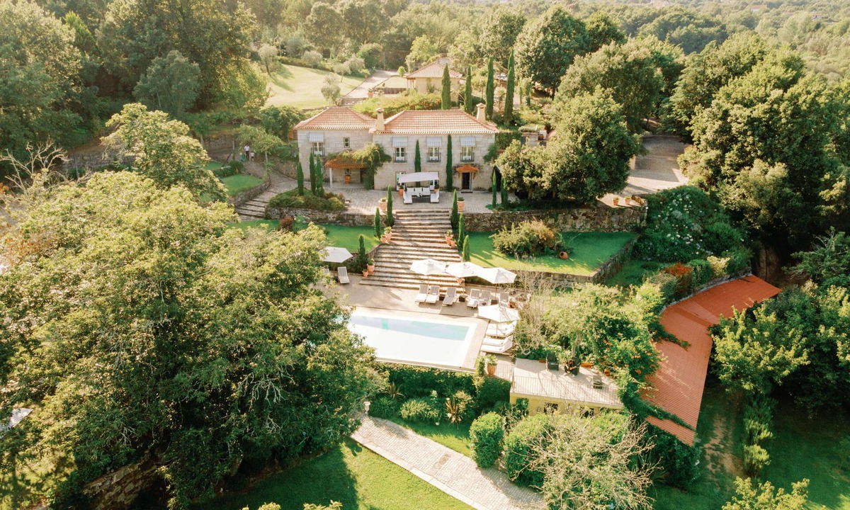 Sao Tiaguinho Villa | The Fox House - Private Villa & Nature