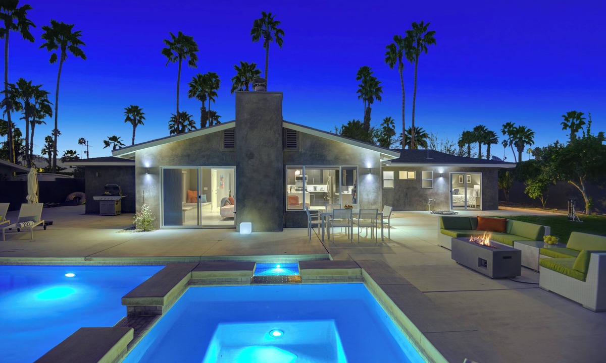 Palm Springs House | The Ginger - Mid Century Getaway