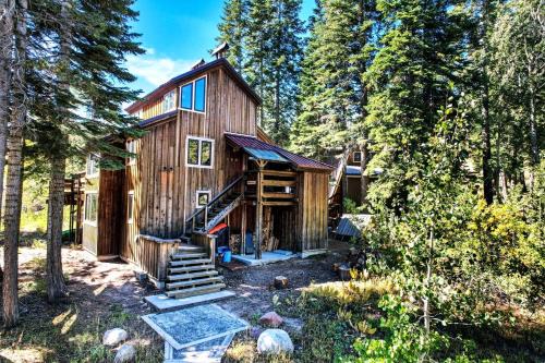 Bear Valley House | The Glass House | Panoramic Mountain Views & Sauna