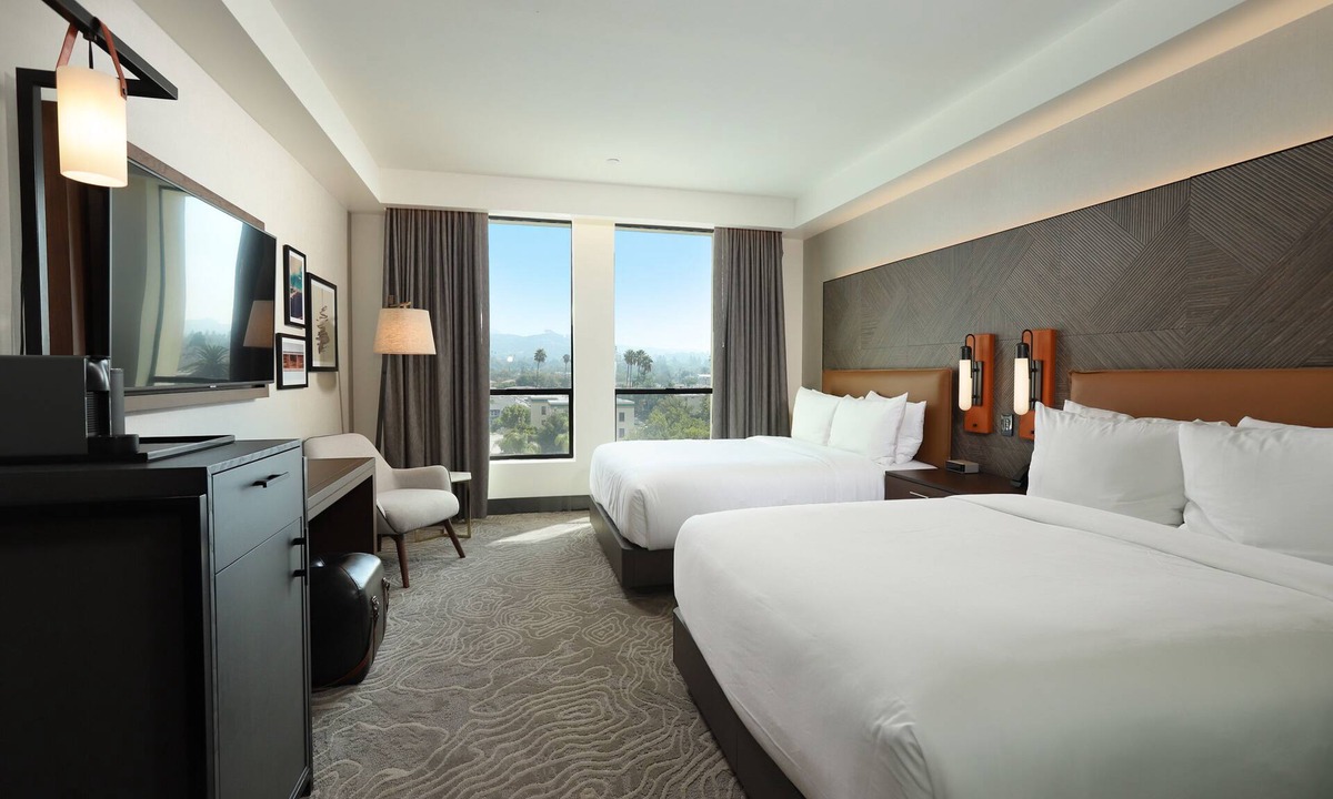 Rossmoyne Hotel | The Glenmark, Glendale, a Tribute Portfolio Hotel