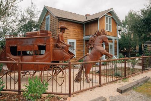 Los Alamos House | The Heritage House of Los Alamos