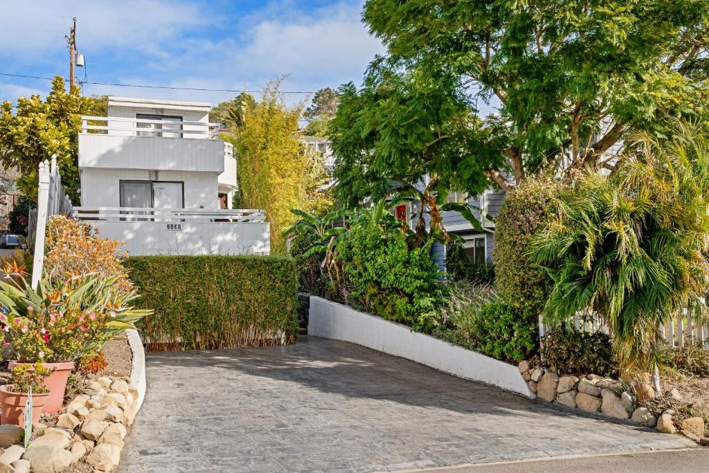 Summerland Apartment | The Hidden Hideaway | Chosen Beach Collection