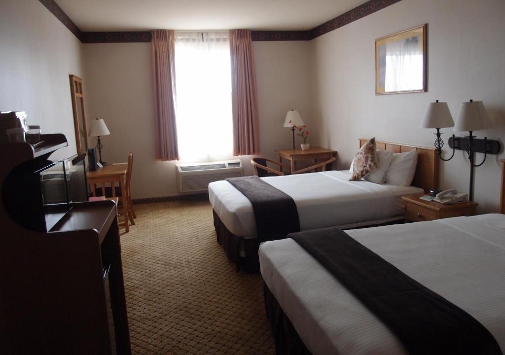 Corning Hotel | The Inn at Rolling Hills Casino & Resort