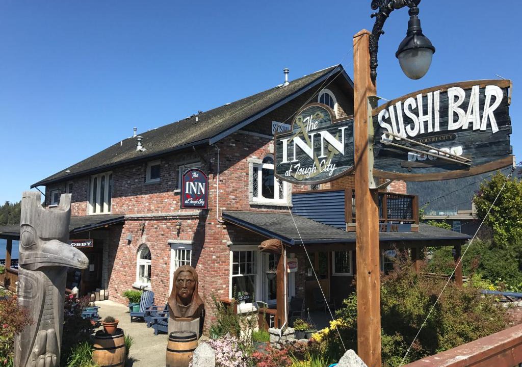 Tofino Hotel | The Inn at Tough City