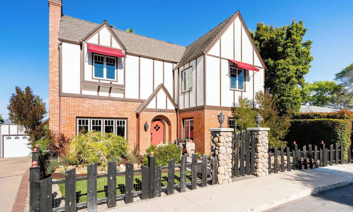 Talmadge House | THE KENSINGTON CANYON ESTATE- A Spacious Historic Resort Style Tudor Retreat