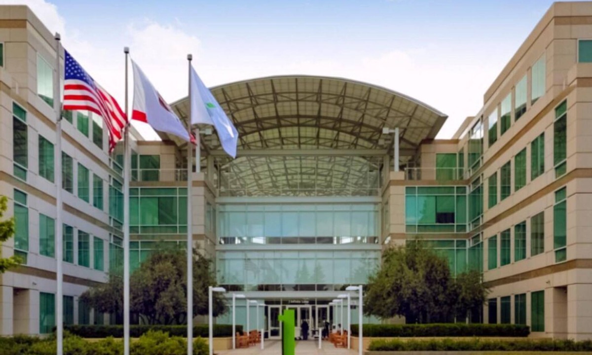 Cupertino Apartment | The luxurious Cupertino Hotel. A Short 8 mile drive to Levi's Stadium