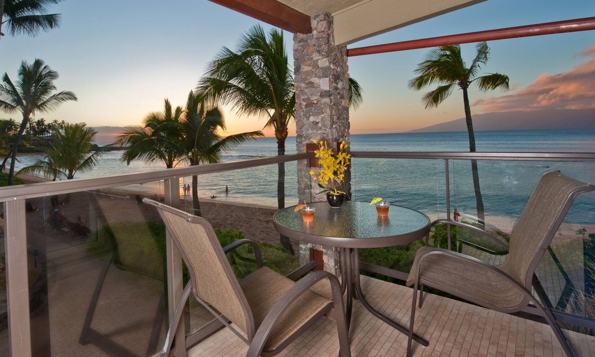 Napili Hotel | The Mauian - Boutique Beach Studios on Napili Bay