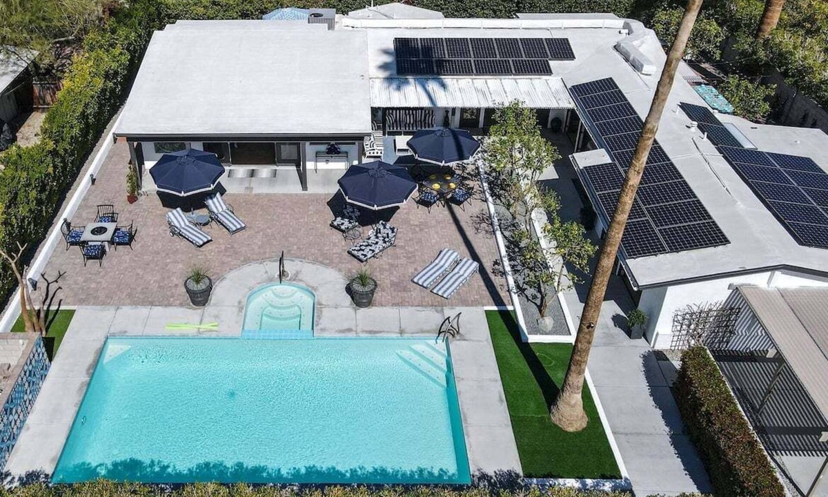 Tahquitz River Estates House | The Nancy of Palm Springs - Your Private Oasis: Pool, Spa & Fire Pit in the Heart of Palm Springs