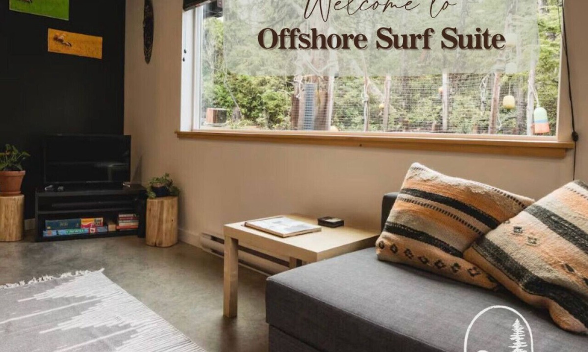 Ucluelet House | The Offshore Suite - Chill vibes close to downtown