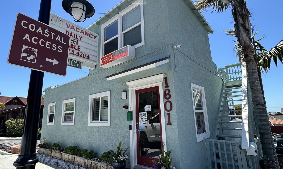Shell Beach Hotel | The Palomar Inn
