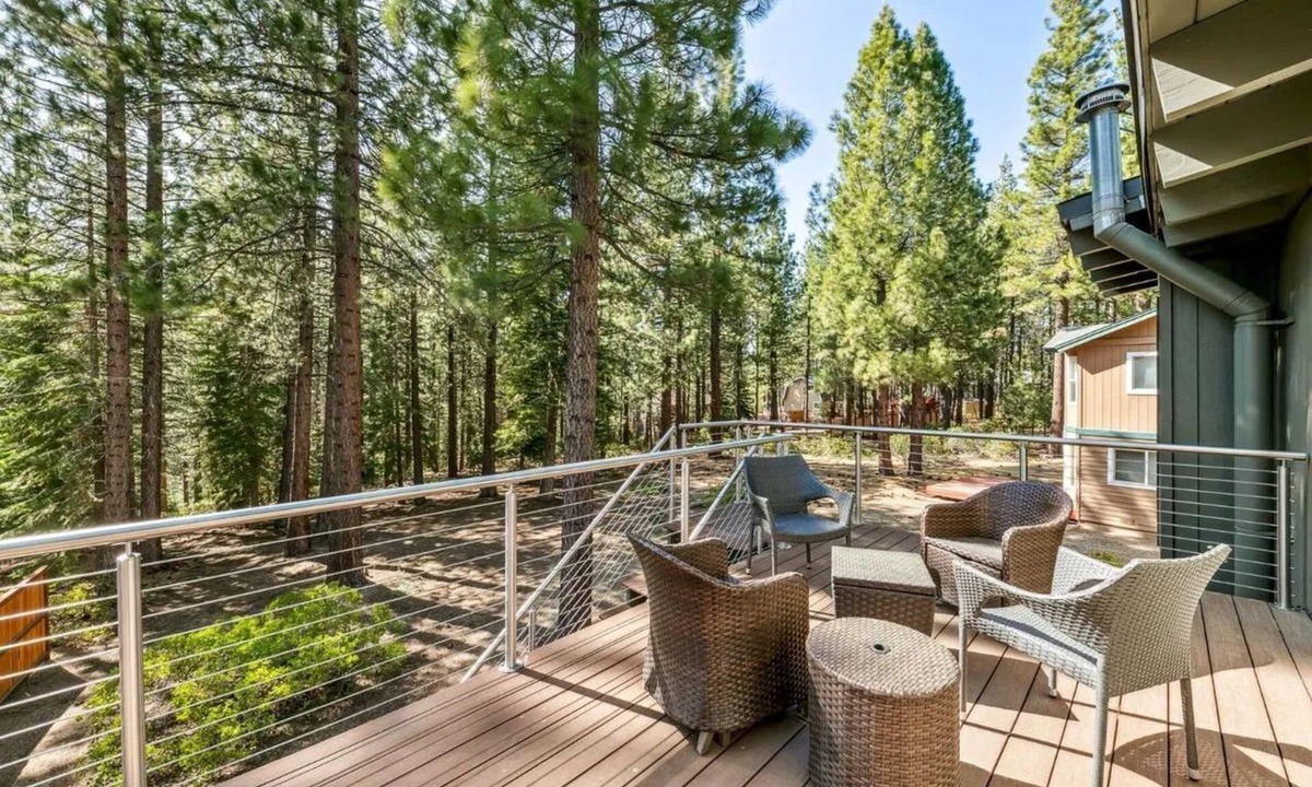 Pioneer Trail House | The Pine Valley Retreat | Modern Comfort & Forest