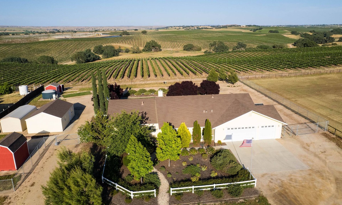 Paso Robles House | The Pinot Paradise Experience.
