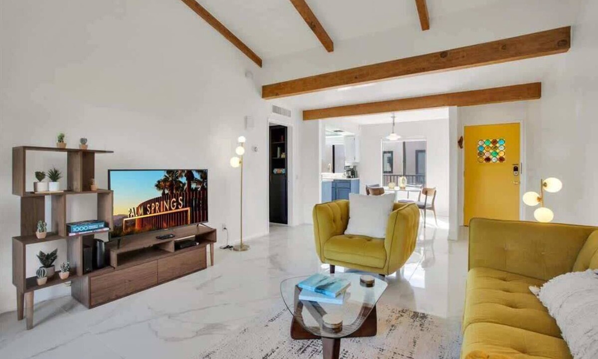 Sunrise Vista Chino Condo | The Rancho Club Estados